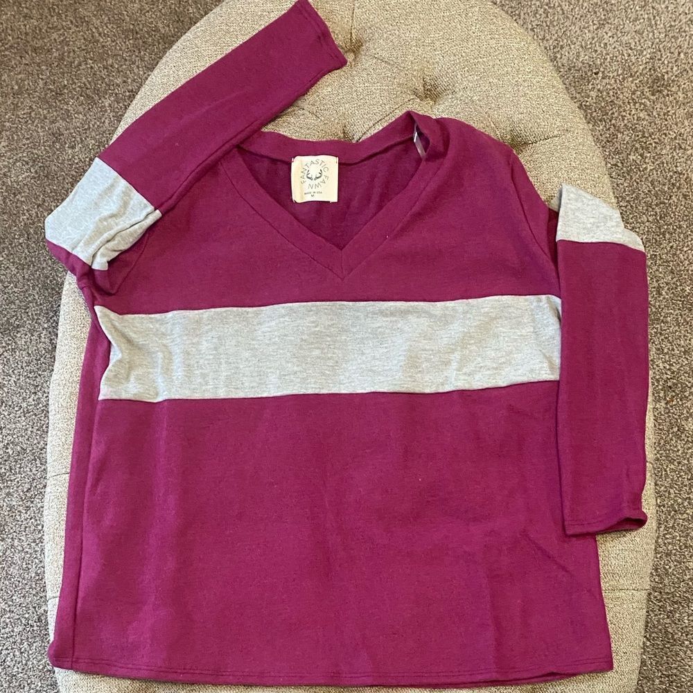 Brushed Knit Colorblock Top - Picture 7 of 16